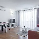 Sun Hill Apartment *