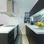Sun Hill Apartment *