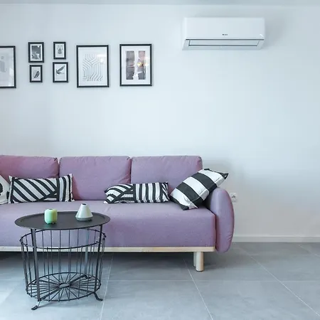 Sun Hill Lejlighed *